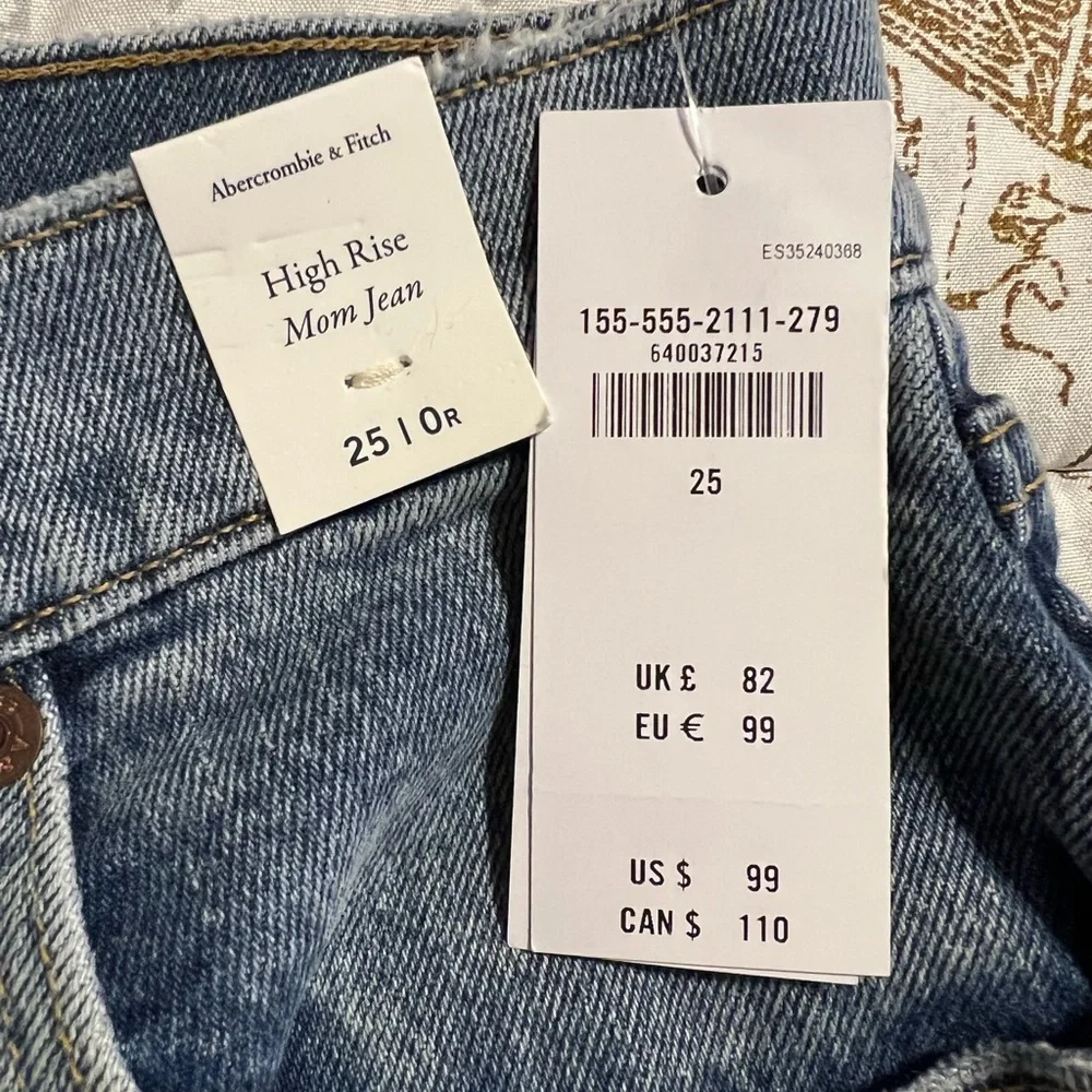 Abercrombie & Fitch High Rise Mom Jeans - Medium Wash, Ripped - Picture 3 of 8